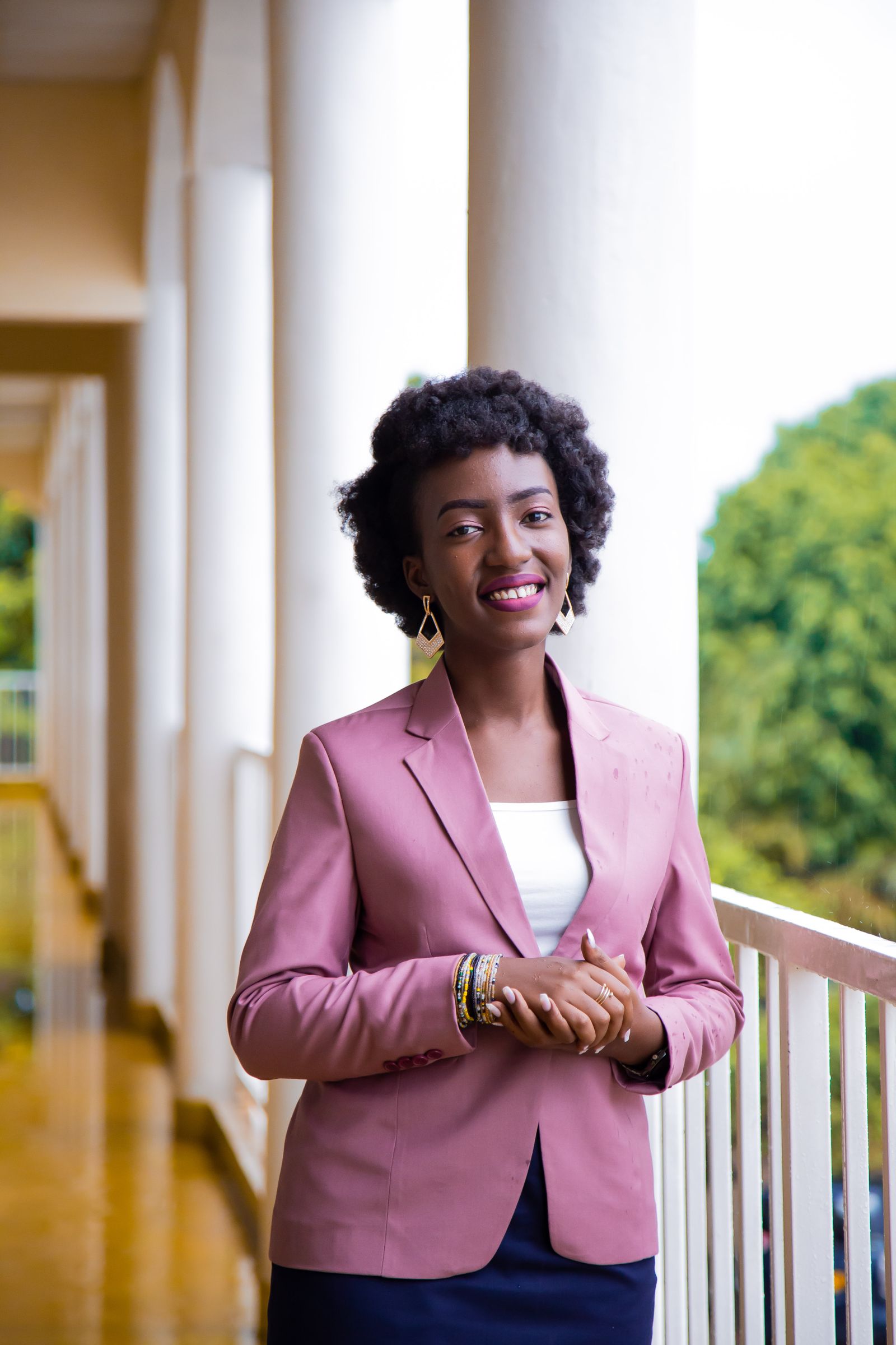 Portrait of a smiling woman